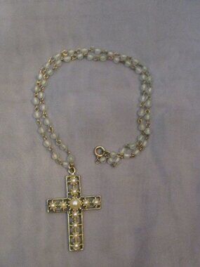 Beautiful Vintage beaded cross necklace